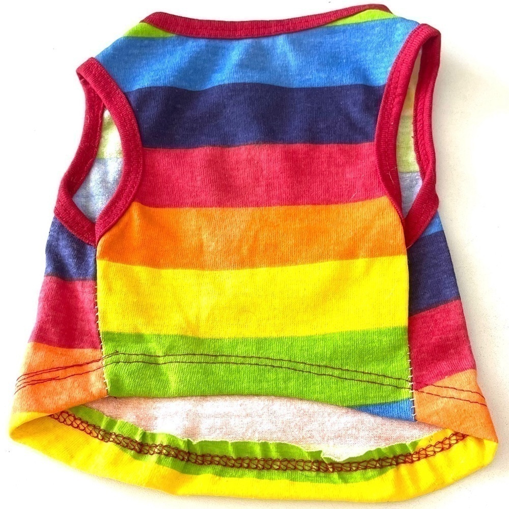 NWOT Cat - LOVE IS LOVE T-Shirt! - Picture 2 of 3